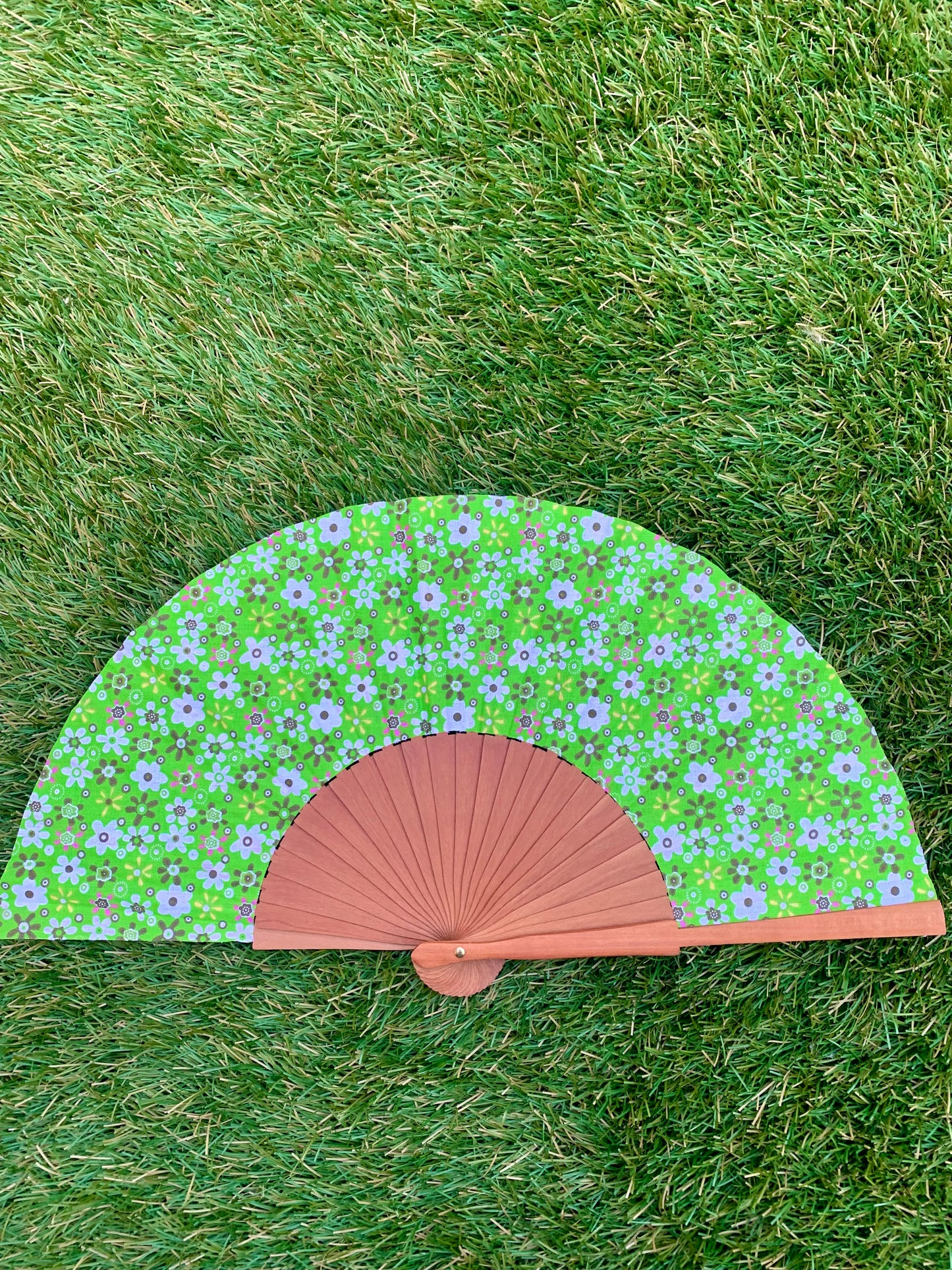 Abanico flores verde