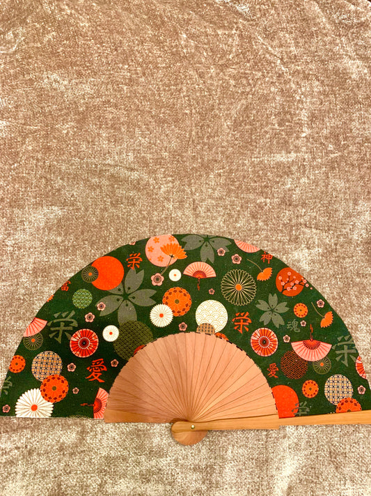 Abanico negro esferas rojas