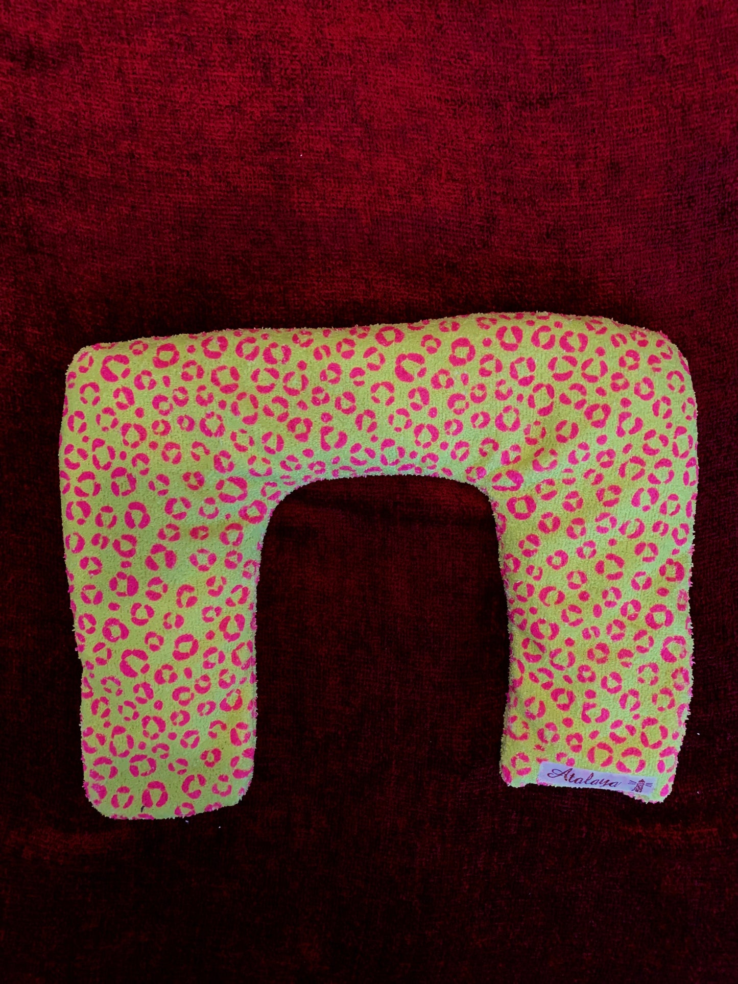 Saco térmico cuello leopardo fondo amarillo