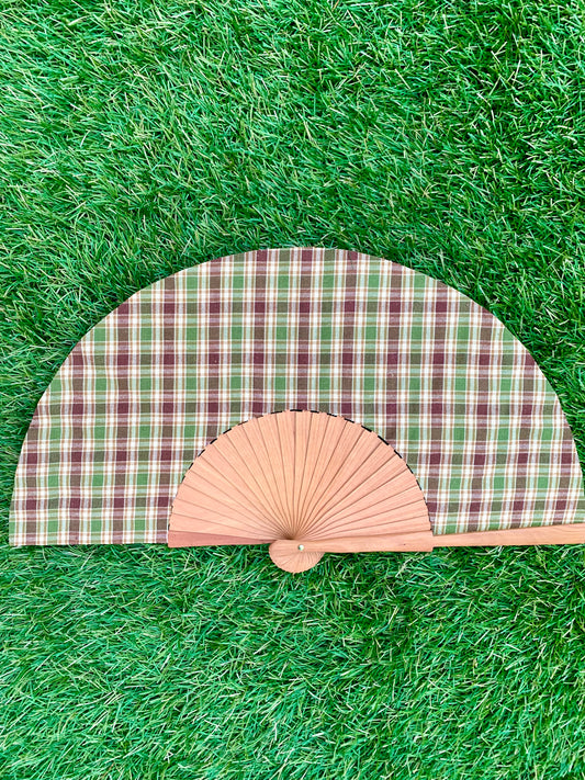 Abanico cuadros marrones